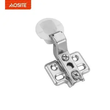 Ανοξείδωτοι διαφανείς μικροί ορειχάλκινοι μεντεσέδες κλειστής γυάλινης πόρτας στον κήπο 1